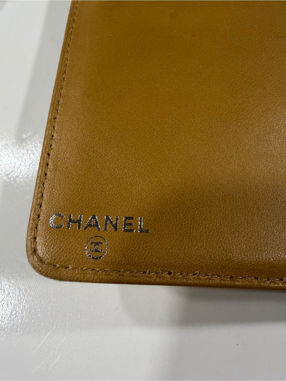 ✨ Authentic Chanel Icon Lucky Symbols Bi-Fold long wallet ✨ w/Entrupy COA - Picture 3 of 13